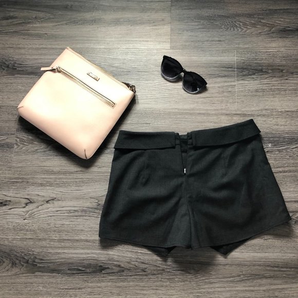 Aritzia Talula "Berklee" Skort - Picture 2 of 4